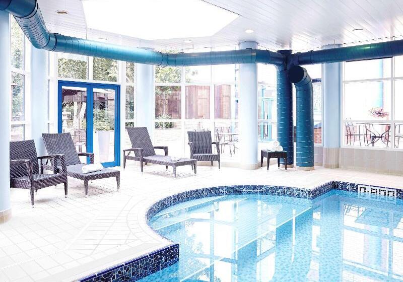 Novotel London Heathrow Airport M4 Jct. 4