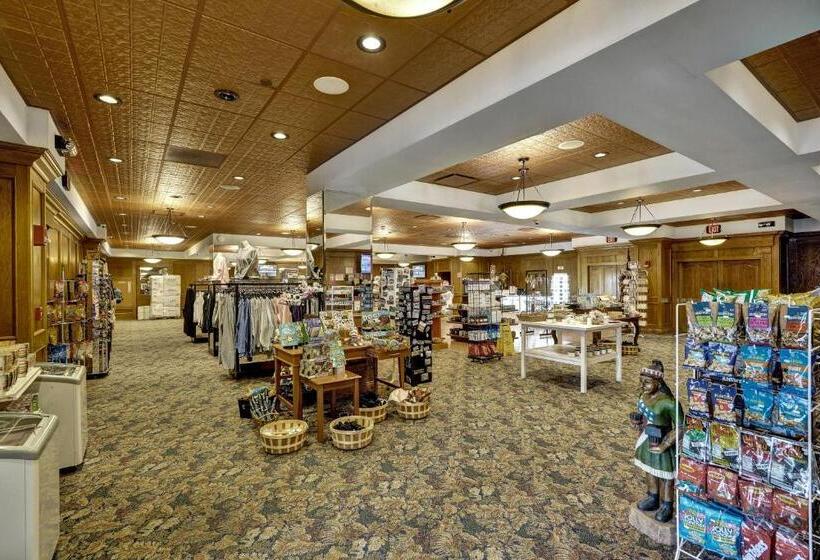 Quality Hotel & Suites At The Falls