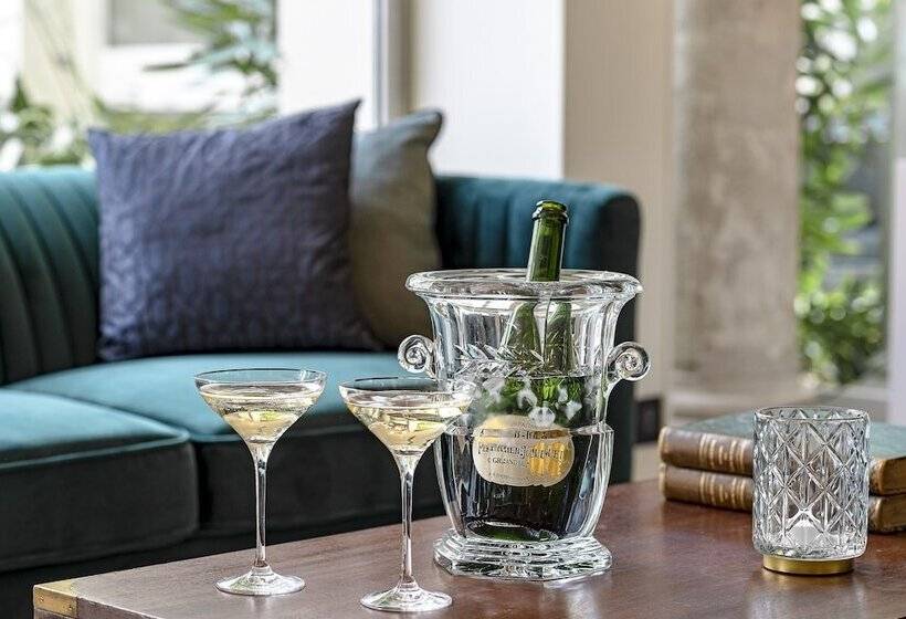 Резиденция Maison Des Ambassadeurs