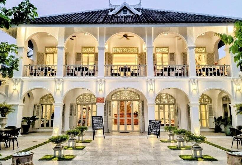 استراحتگاه Villa Santi