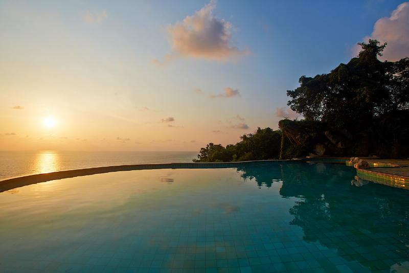 Samui Bayview Resort & Spa   Sha Plus
