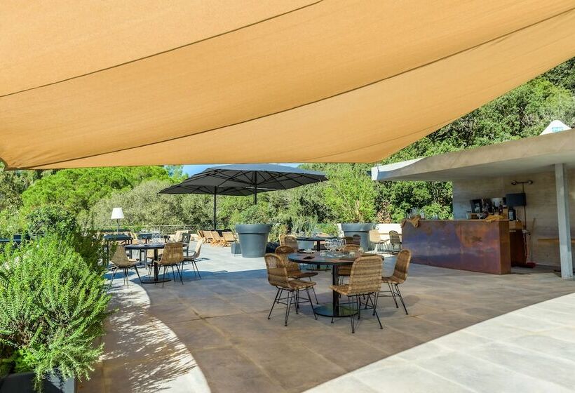 בית מלון כפרי Camping Village Santapomata