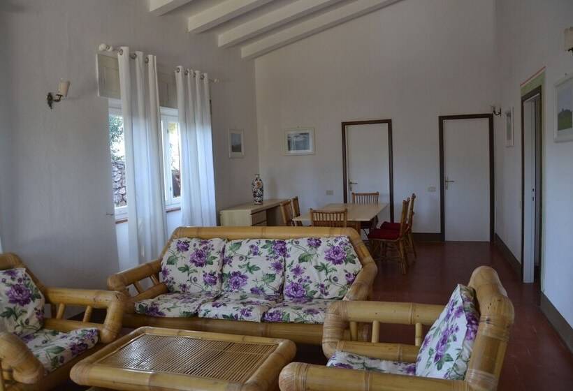 בית מלון כפרי Tenuta Le Rocchette