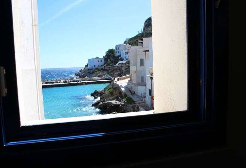 بنسيون Cala Dogana Guest House