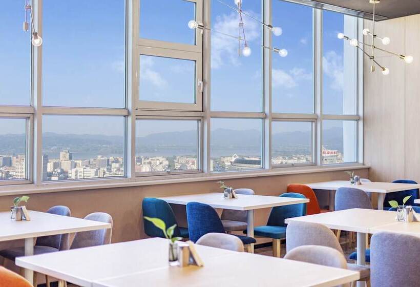 Отель Holiday Inn Express Hangzhou Westlake East, An Ihg