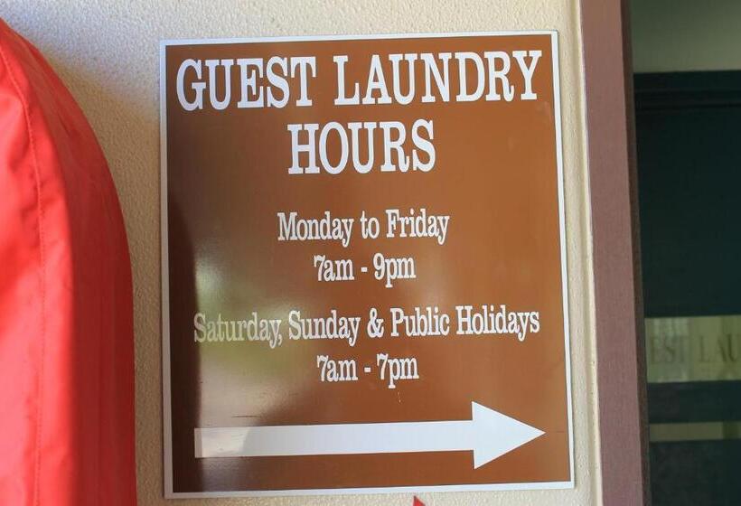 Glenmore Palms Motel