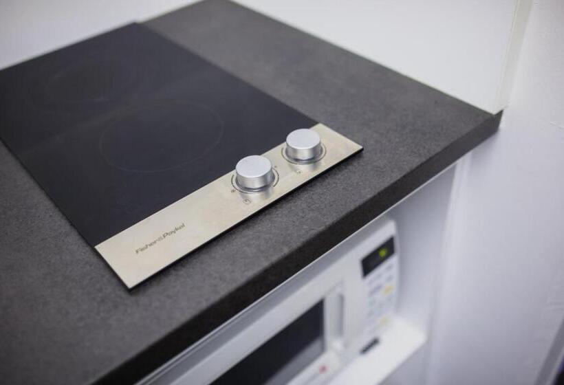 Glenmore Palms Motel