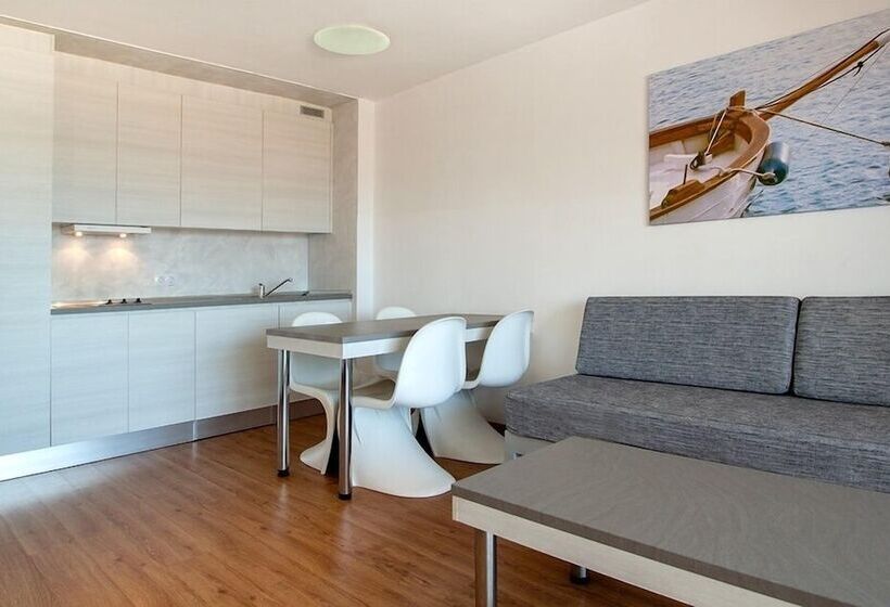 Apartamentos Sol Y Vera