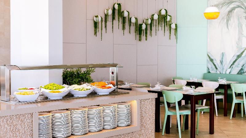 Auramar Beach Resort