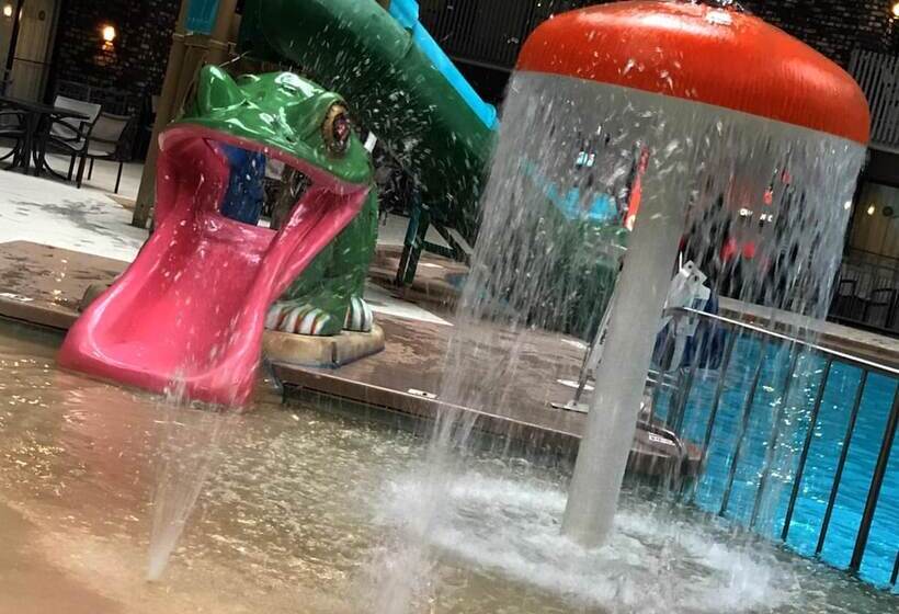 Bismarck Hotel And Conference Center