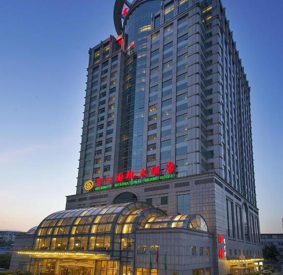 호텔 Celebrity International Grand