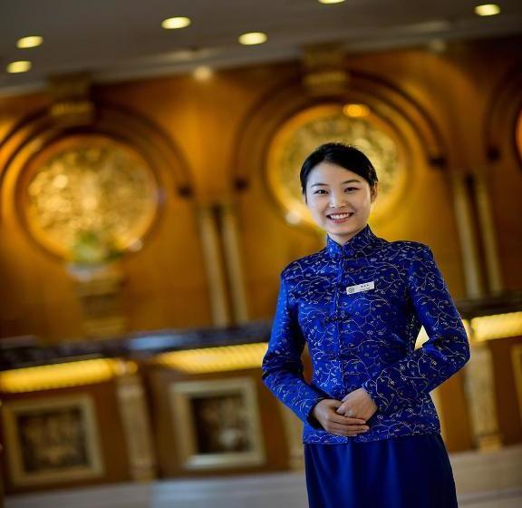 호텔 Celebrity International Grand