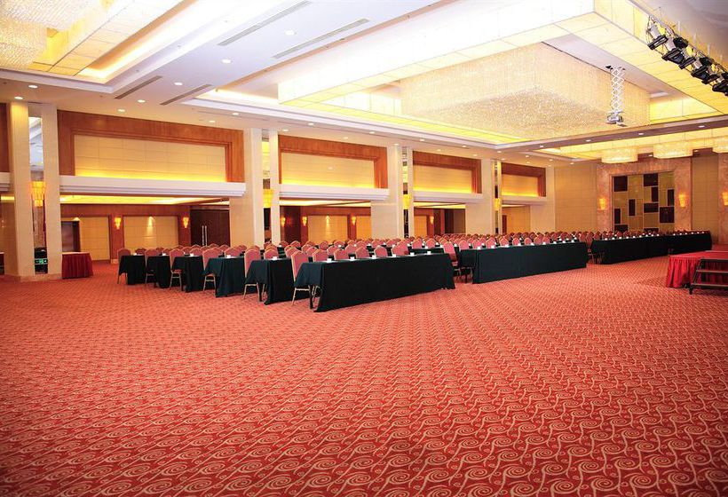 هتل Equatorial Qingdao