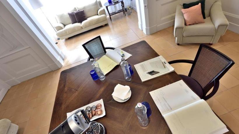 פונדק Can Carol