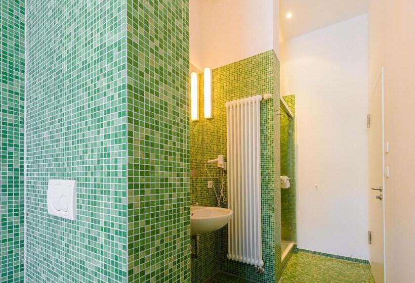 فندق Am Tiefwarensee