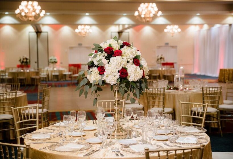 فندق Anaheim Marriott Suites