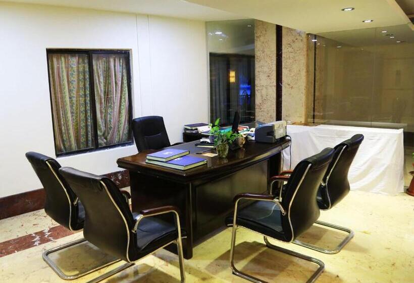 فندق Anandha Inn Convention Centre And Suites