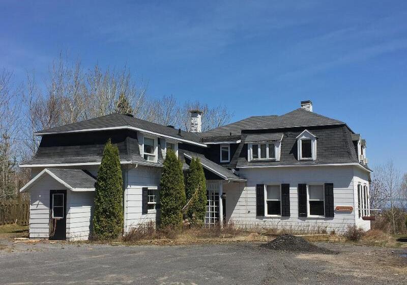 Отель Au Petit Berger