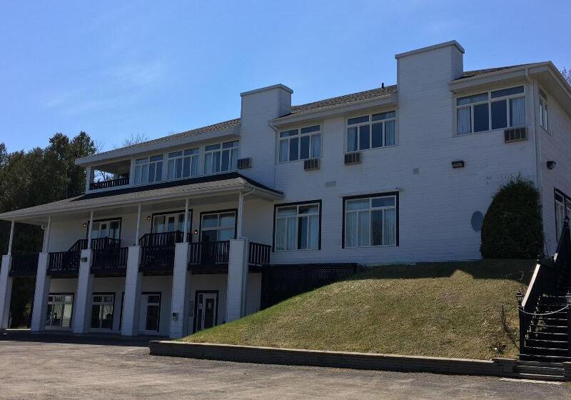 Отель Au Petit Berger