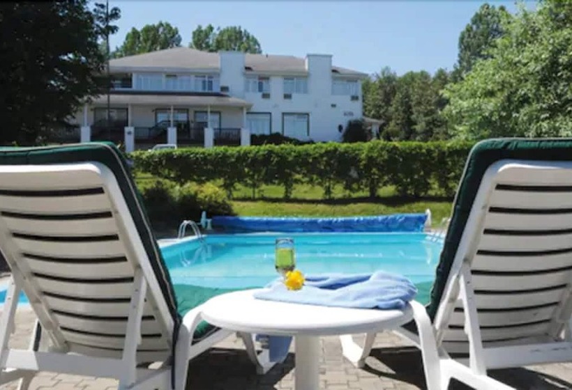 Отель Au Petit Berger