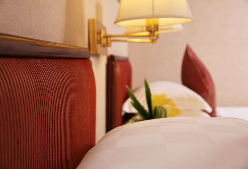 Felicity Hotel Shenzhen, Luohu Railway Station