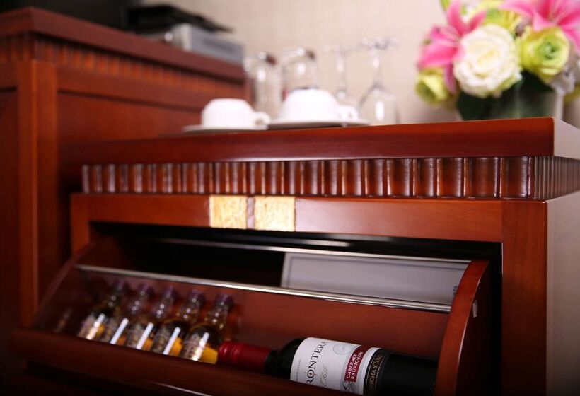 Felicity Hotel Shenzhen, Luohu Railway Station