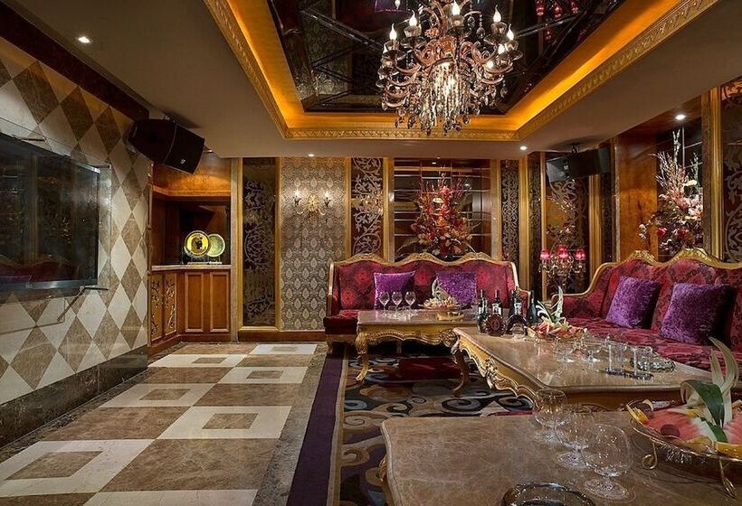 호텔 Celebrity International Grand