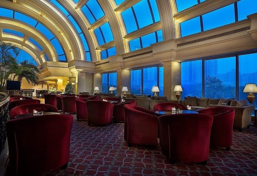 호텔 Celebrity International Grand