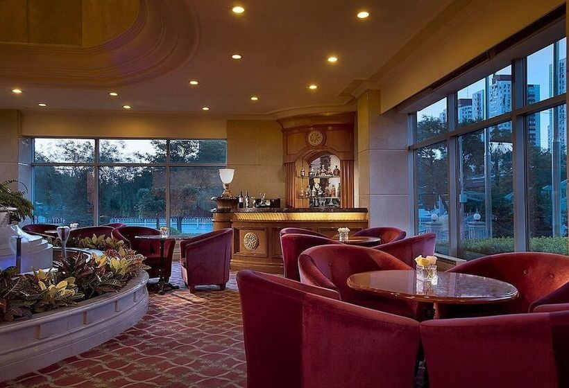 호텔 Celebrity International Grand