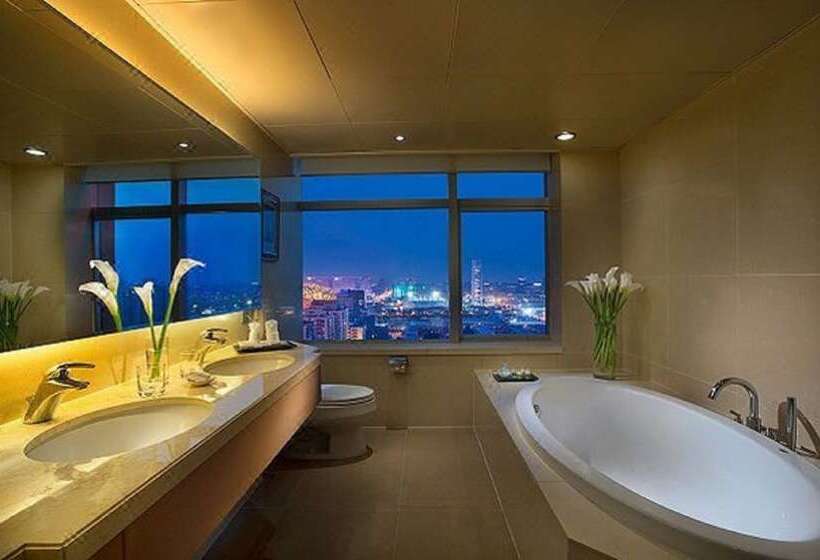 호텔 Celebrity International Grand