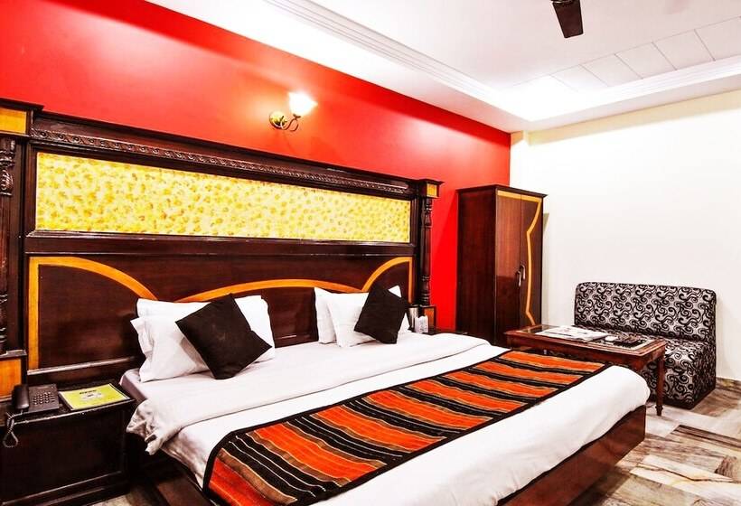 בית מלון כפרי Chand Palace