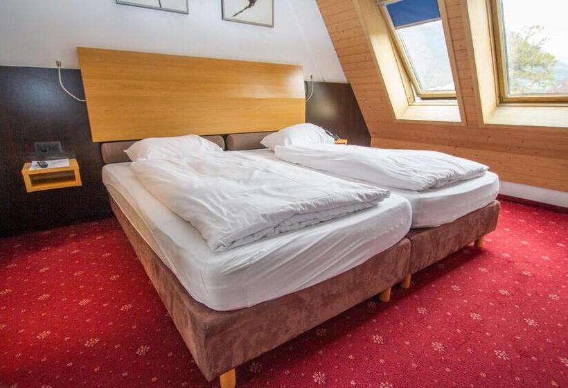 בית מלון כפרי City