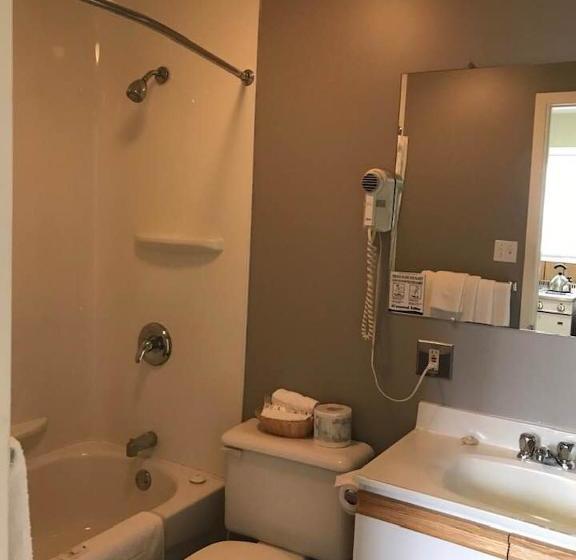 فندق Coastal Inn Kingfisher