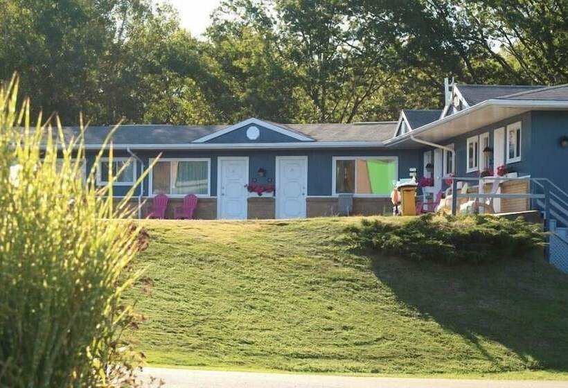 فندق Coastal Inn Kingfisher