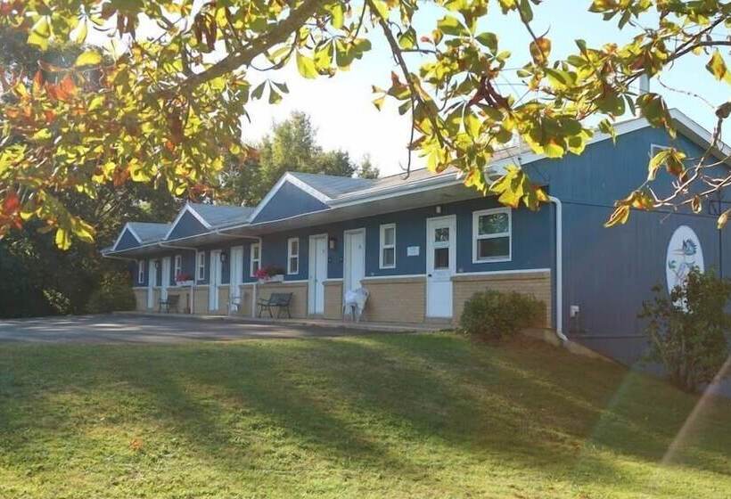 فندق Coastal Inn Kingfisher