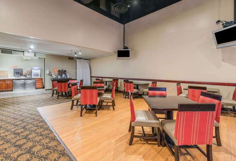 هتل Comfort Suites Chicago O Hare Airport