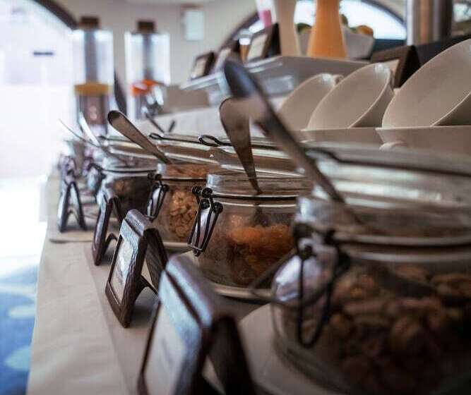 ホテル Costa Del Sol Trujillo Centro