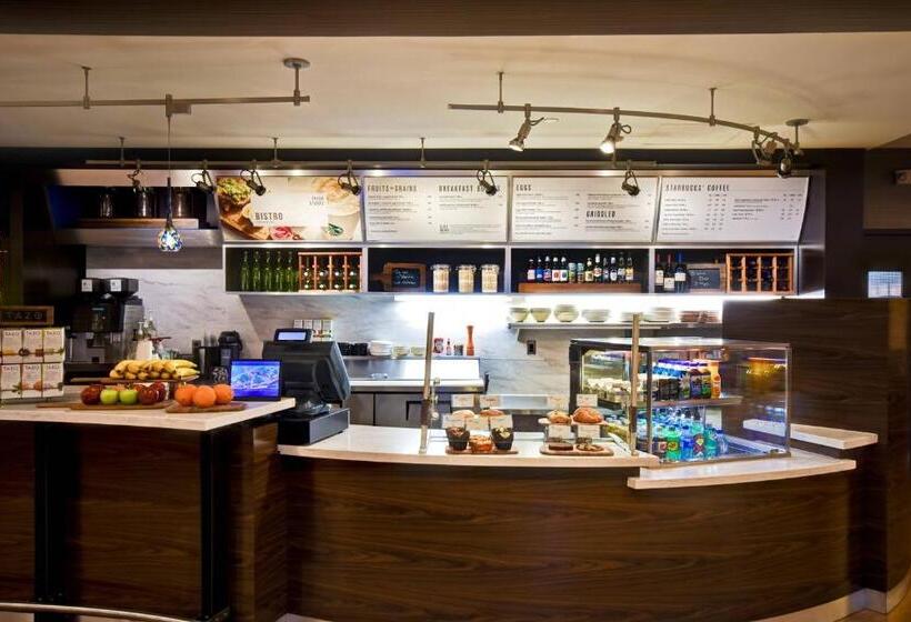 호텔 Courtyard Cape Cod Hyannis