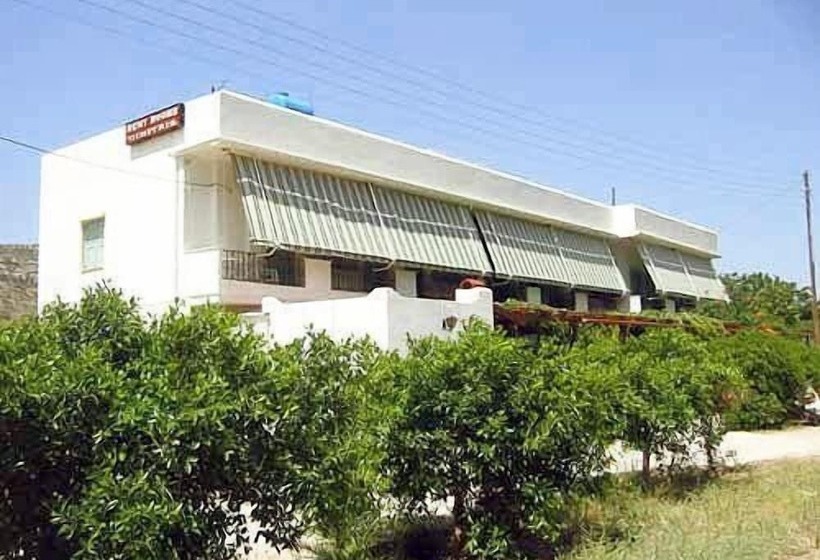 فندق Dimitris Villa
