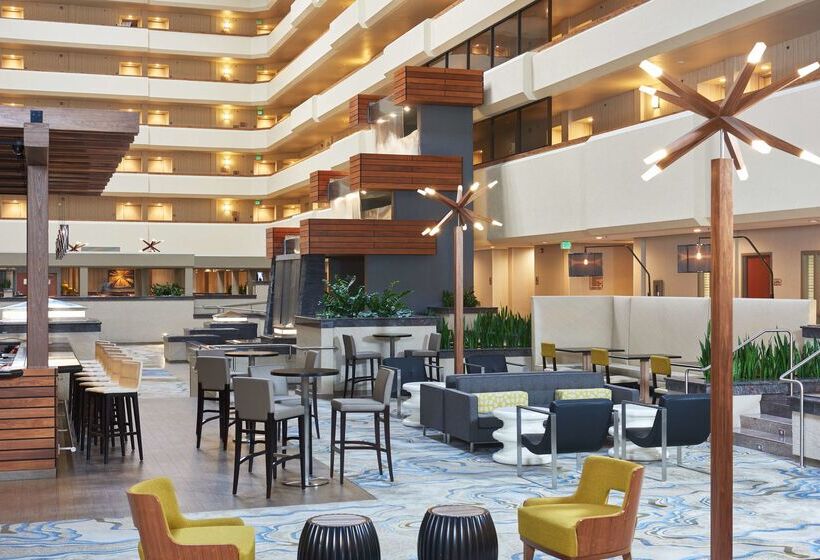 酒店 Doubletree By Hilton Fresno Convention Center