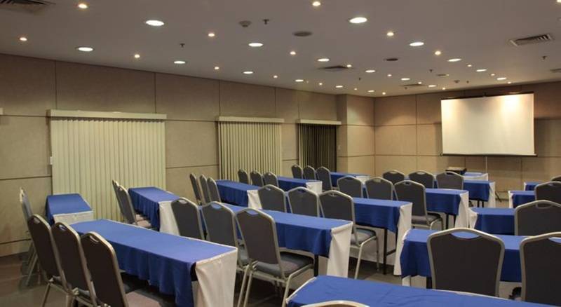 فندق Estanplaza Berrini