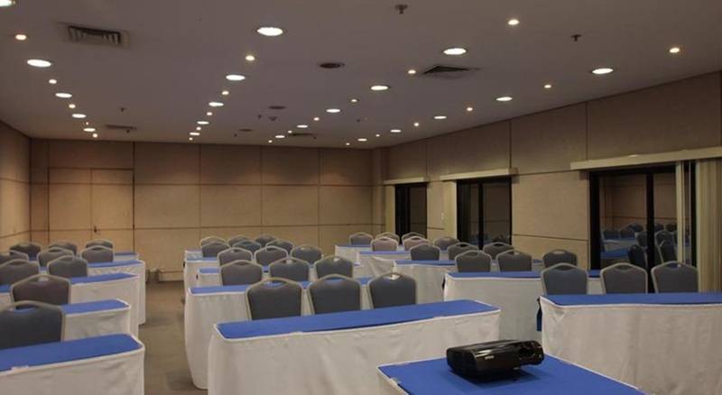 فندق Estanplaza Berrini