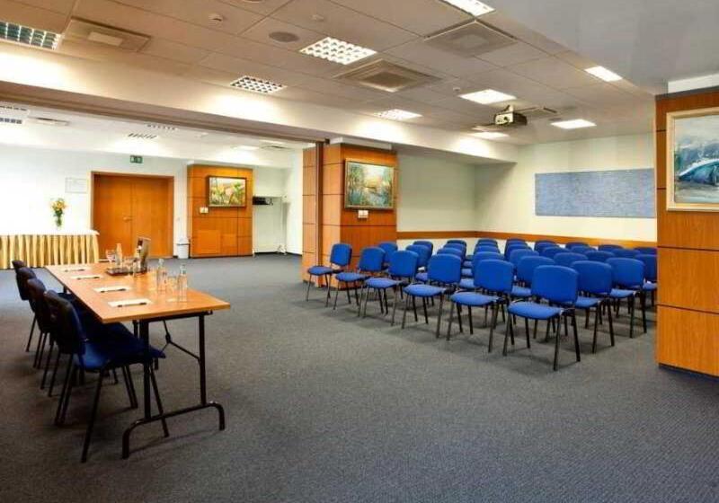 בית מלון כפרי Art City Inn