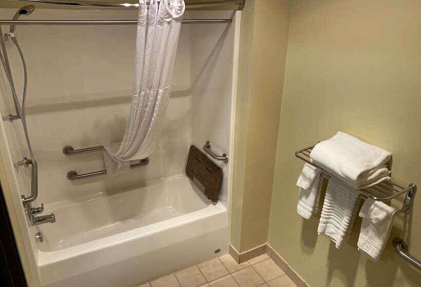 هتل Fairbridge Inn & Suites Glendive