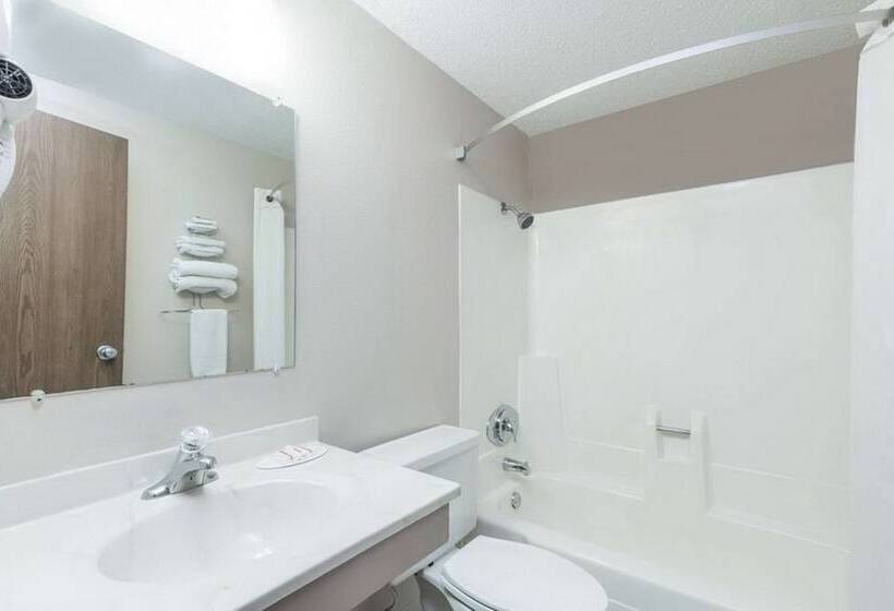 هتل Fairbridge Inn & Suites Glendive