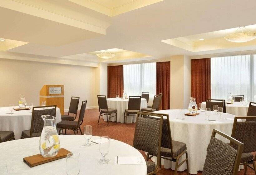 فندق Fairmont Vancouver Airport Interminal