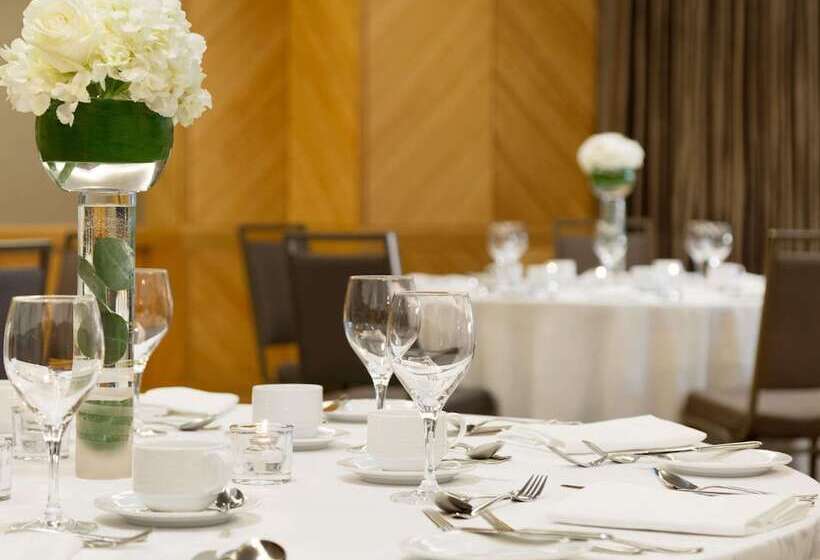 فندق Fairmont Vancouver Airport Interminal