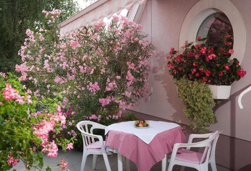 فندق Fábián Panzió