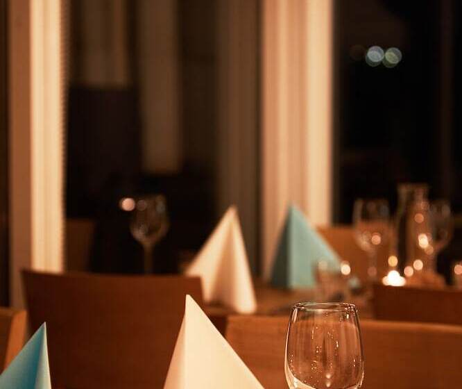 هتل Fosshótel Vatnajökull