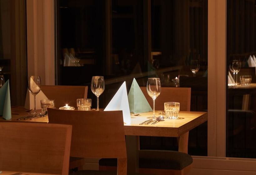 هتل Fosshótel Vatnajökull